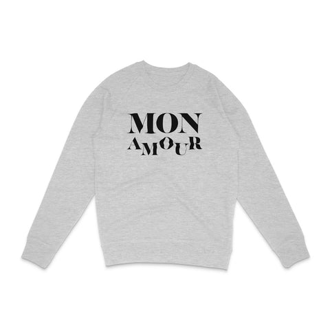 Heather grey unisex and minimalist sweatshirt in cotton with Mon Amour french message in black. An essential trendy piece for all season and easy to associate with your wardrobe. Perfect gift as well for your loved ones. Available in several colors and with other French slogan because it’ s so chic ! 